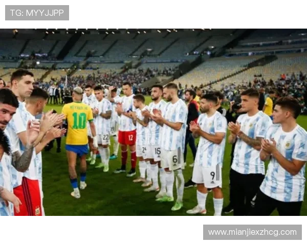 Sofascore评选南美世预赛最佳阵容梅西领衔J罗恩佐拉菲尼亚入选