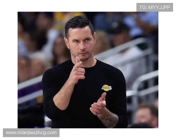 湖人锁定四大首发詹皇伤情待定雷迪克考虑范德彪成战术核心